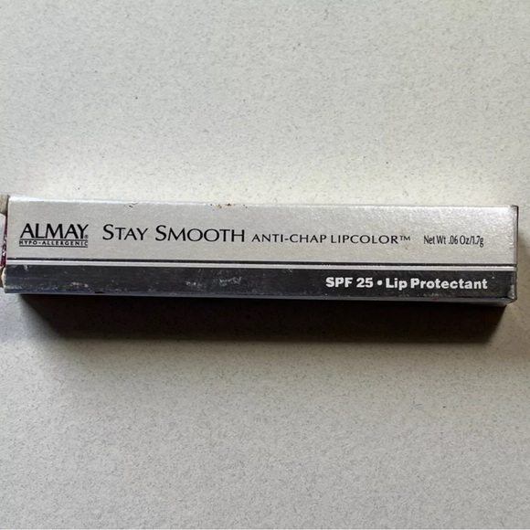ALMAY Stay Smooth Anti-Chap Lipcolor with SPF 25 - Lip Protectant #BERRY - Picture 2 of 6